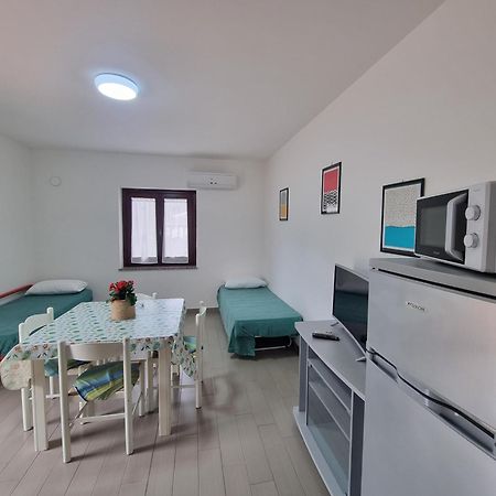 Villaggio Camping Lungomare Кропані Екстер'єр фото