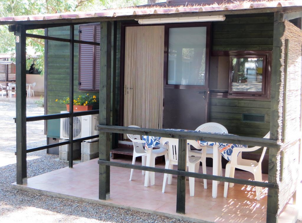 Villaggio Camping Lungomare Кропані Екстер'єр фото
