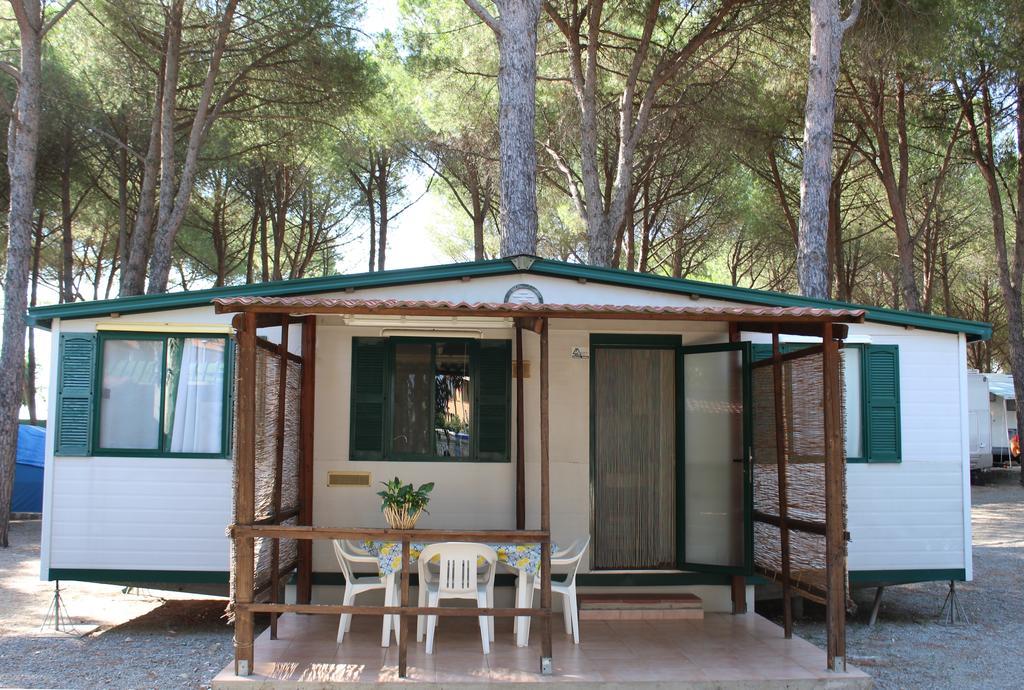 Villaggio Camping Lungomare Кропані Екстер'єр фото