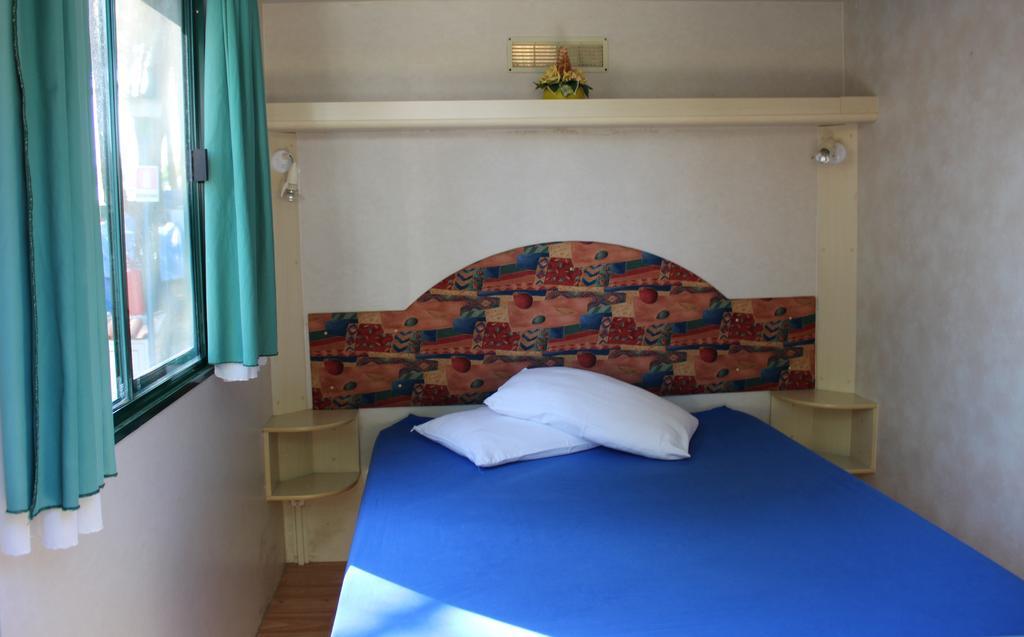 Villaggio Camping Lungomare Кропані Екстер'єр фото