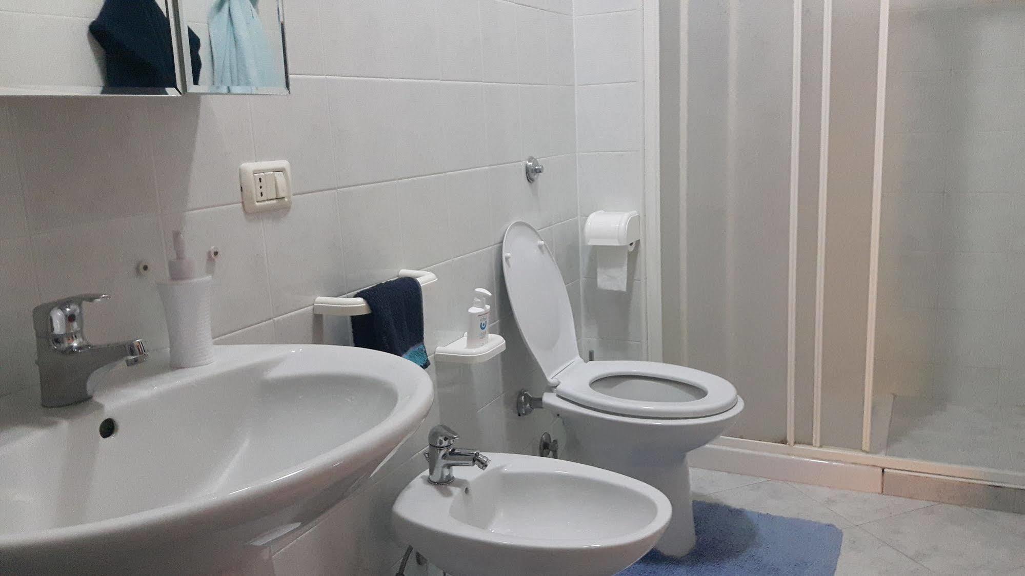 Villaggio Camping Lungomare Кропані Екстер'єр фото